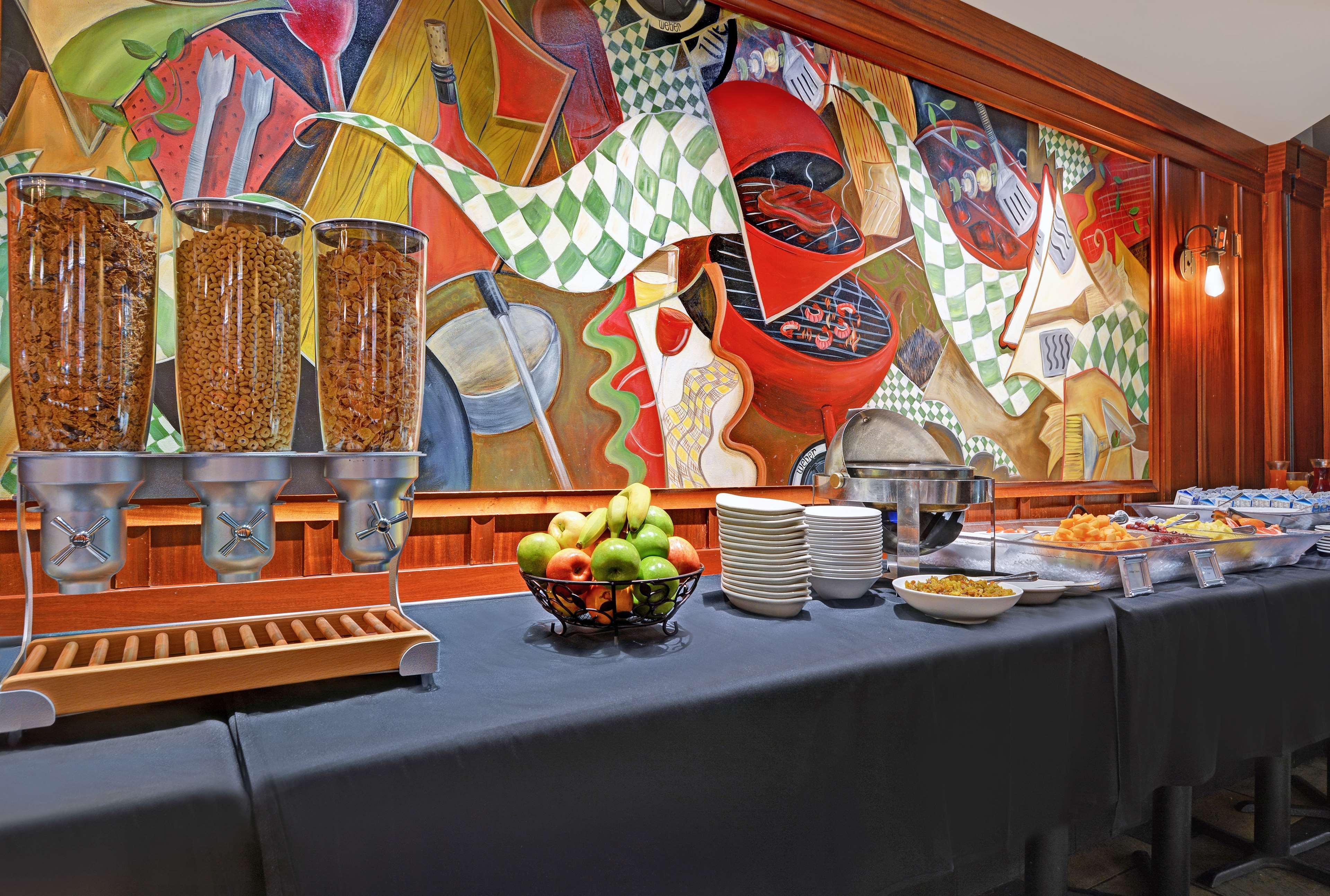 Hilton Garden Inn Chicago Downtown/Magnificent Mile מראה חיצוני תמונה