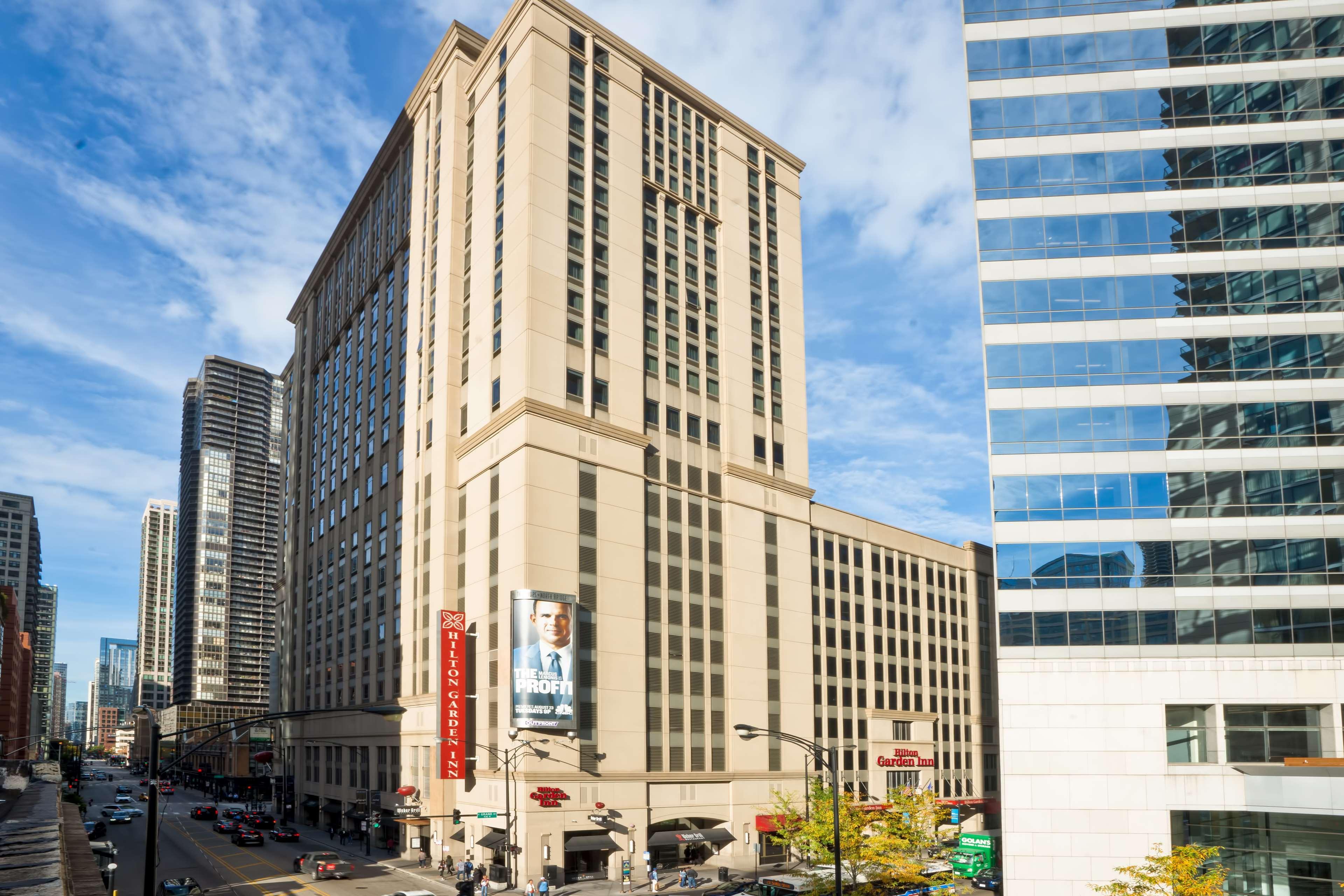 Hilton Garden Inn Chicago Downtown/Magnificent Mile מראה חיצוני תמונה