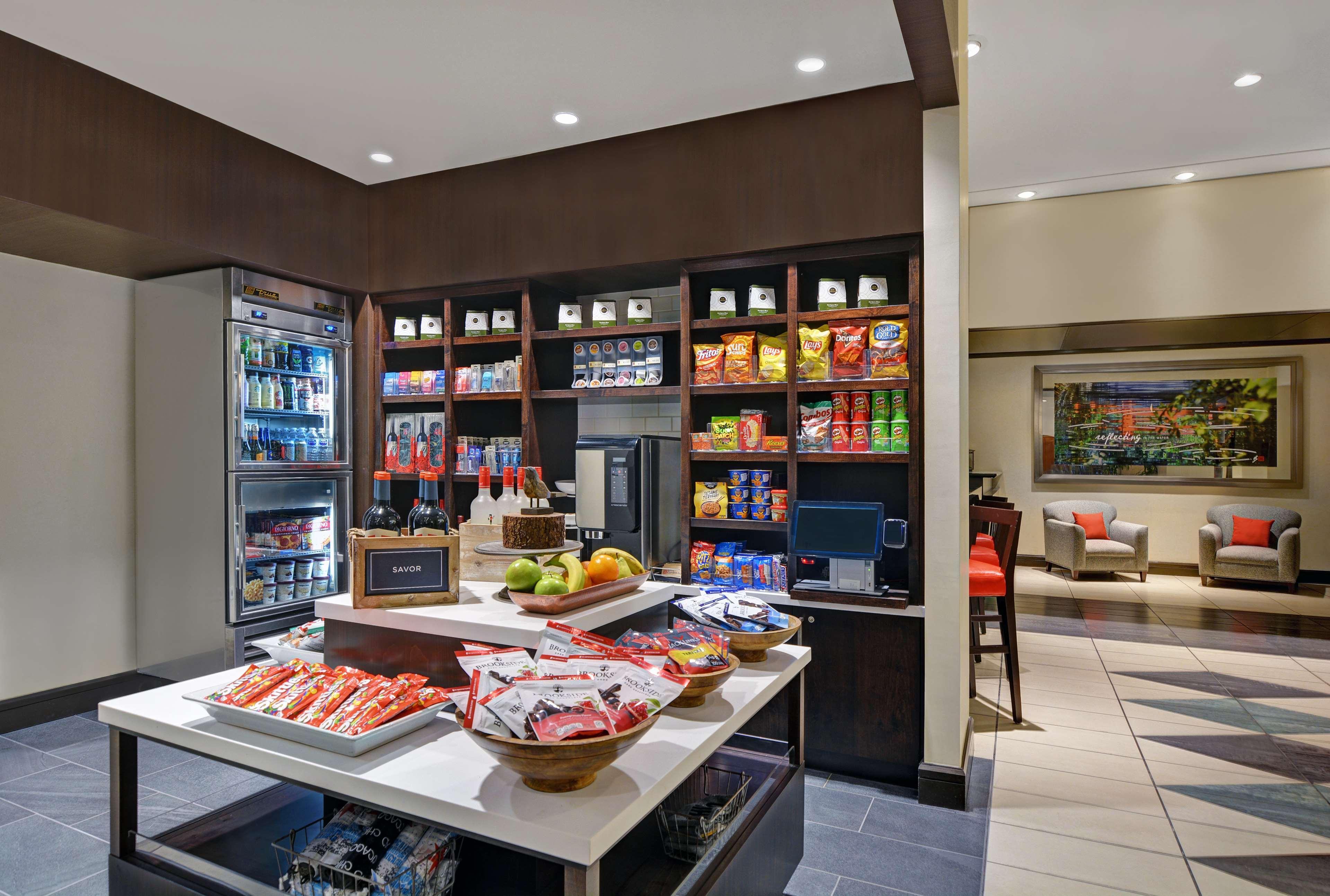 Hilton Garden Inn Chicago Downtown/Magnificent Mile מראה חיצוני תמונה