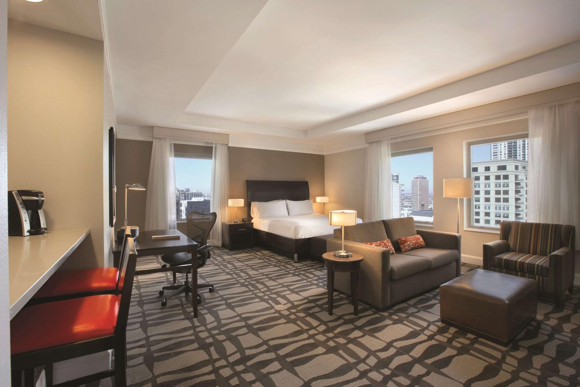 Hilton Garden Inn Chicago Downtown/Magnificent Mile מראה חיצוני תמונה