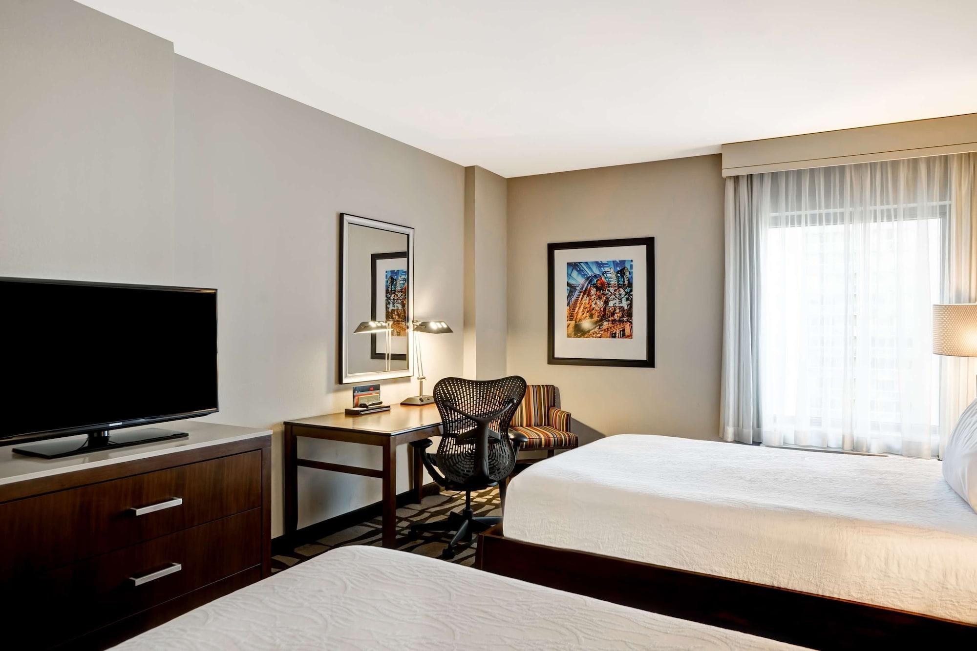 Hilton Garden Inn Chicago Downtown/Magnificent Mile מראה חיצוני תמונה