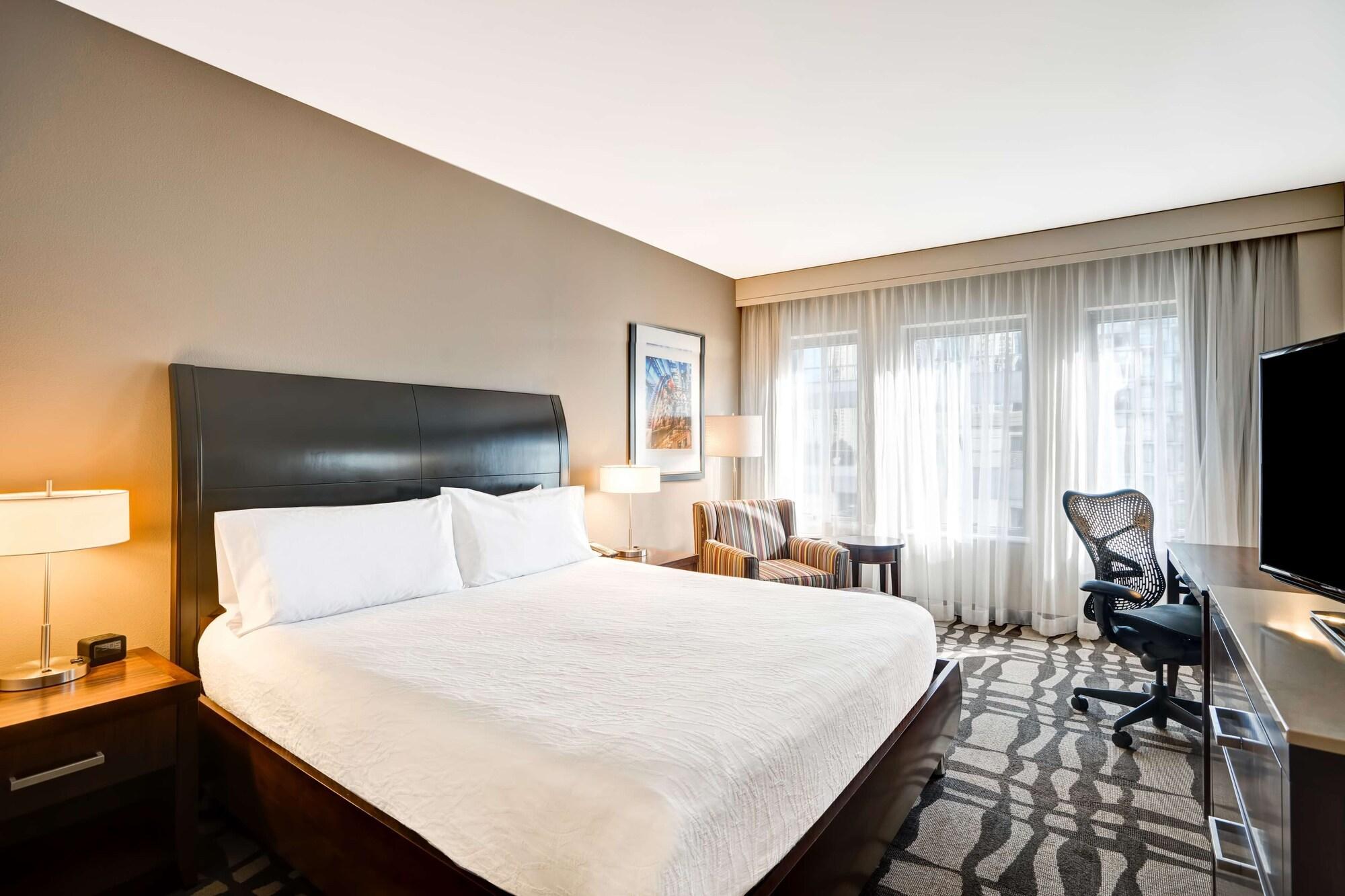 Hilton Garden Inn Chicago Downtown/Magnificent Mile מראה חיצוני תמונה