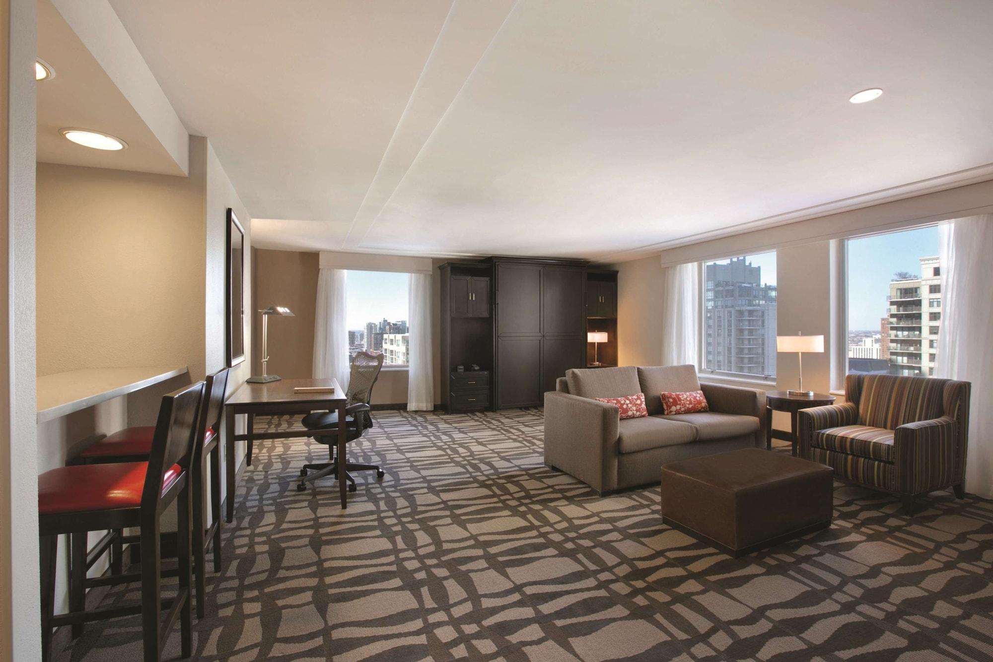 Hilton Garden Inn Chicago Downtown/Magnificent Mile מראה חיצוני תמונה