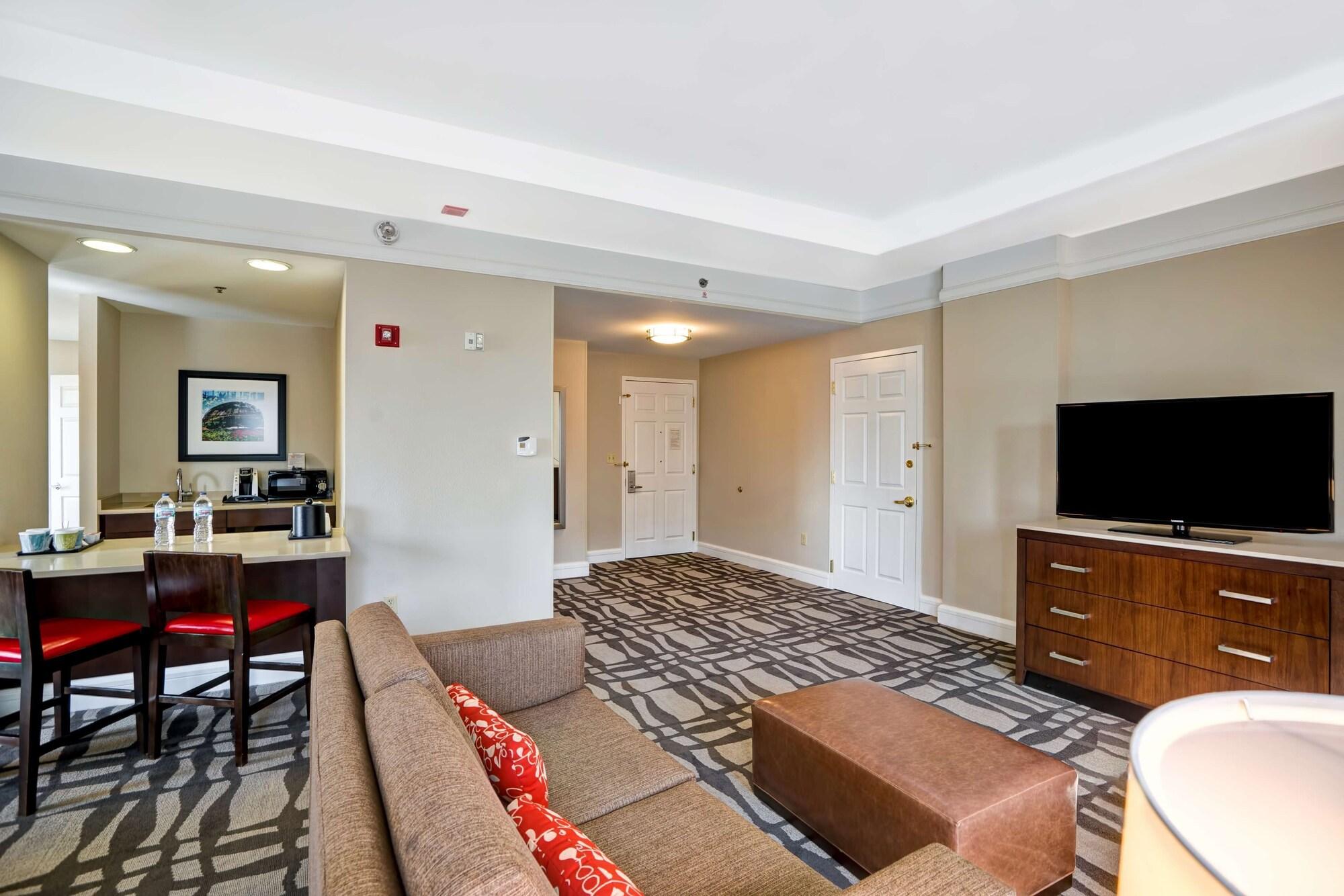 Hilton Garden Inn Chicago Downtown/Magnificent Mile מראה חיצוני תמונה