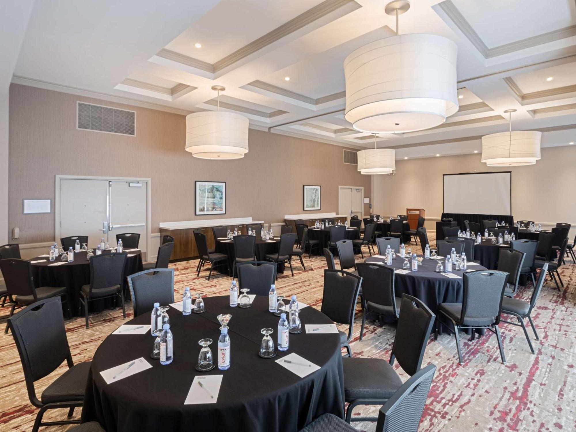 Hilton Garden Inn Chicago Downtown/Magnificent Mile מראה חיצוני תמונה