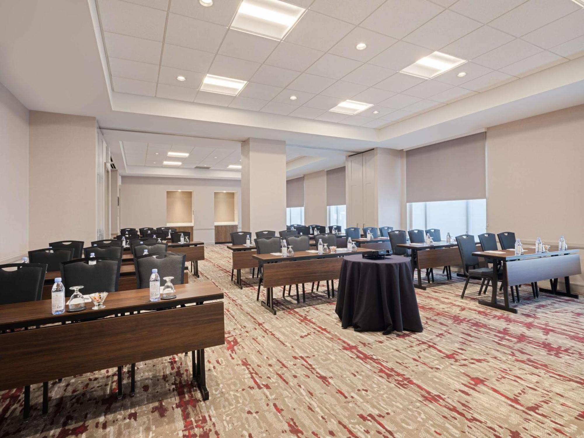 Hilton Garden Inn Chicago Downtown/Magnificent Mile מראה חיצוני תמונה